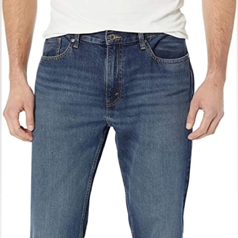 (B51) Signature Levi’s Strauss Relaxed Fit Flex Performance Jeans, Sz 30x30, NWT
